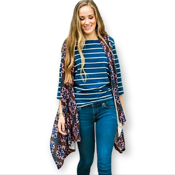 Waterfall Vest/Scarf-Mocha Print - Picture 5 of 6